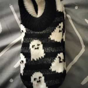 Fuzzy babba ghost slippers